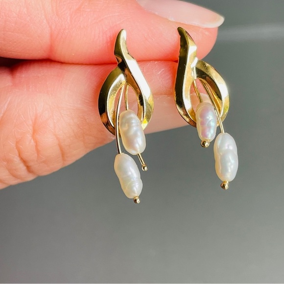Vintage 14k Solid Gold Natural Freshwater White Pearl Dangle Earrings Mexico